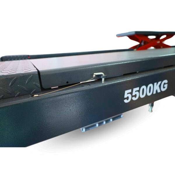 PODNOŚNIK SAMOCHODOWY nadposadzkowy I podposadzkowy 5500KG 400V 3,5kW