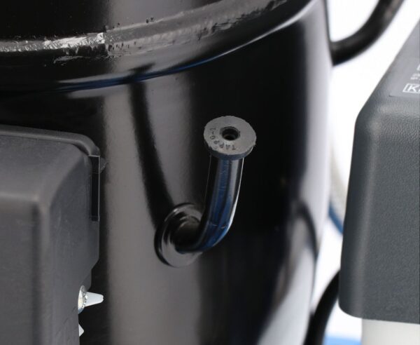Cichy kompresor dwutłokowy L 50-24 8 bar 0.5 KM/0.37 kW 32 l/min 24 l Airpress